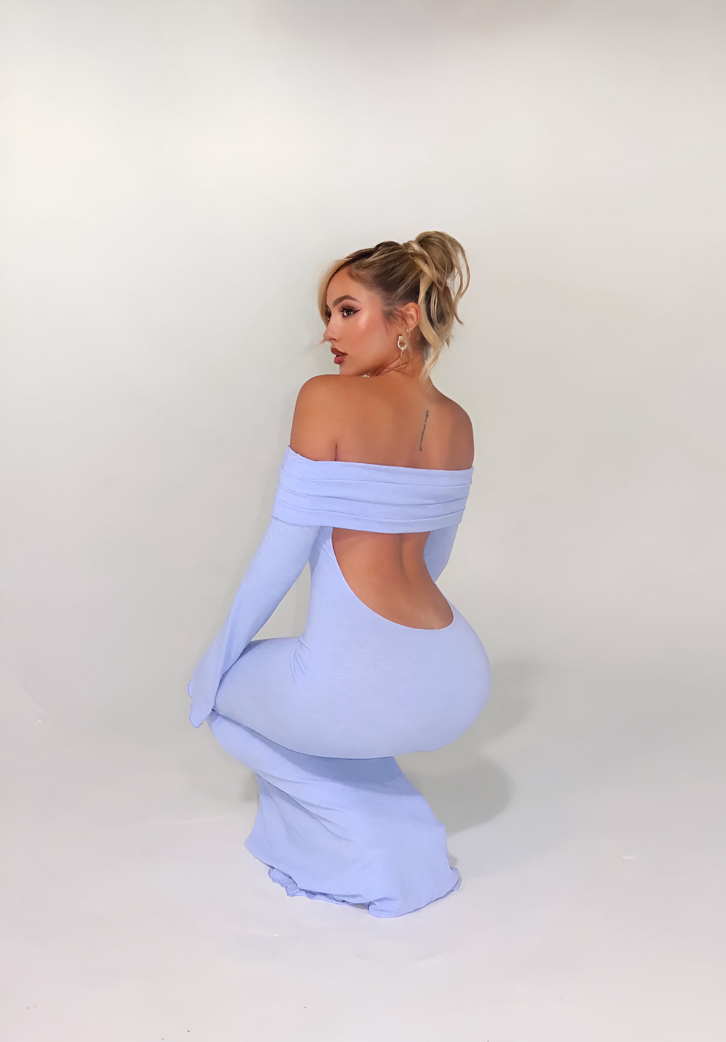 Alicia - Off shoulder dress